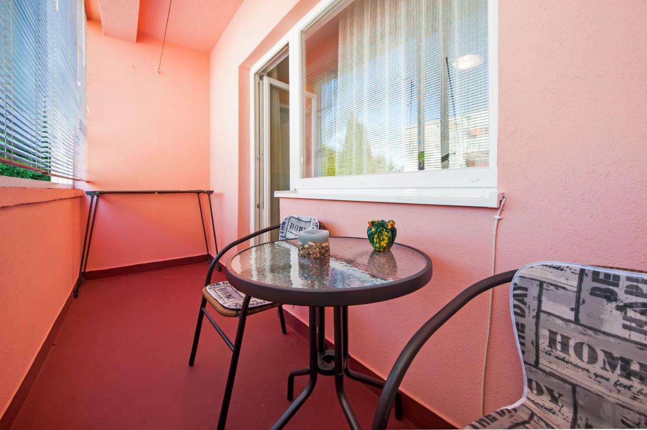Oly Apartma *
