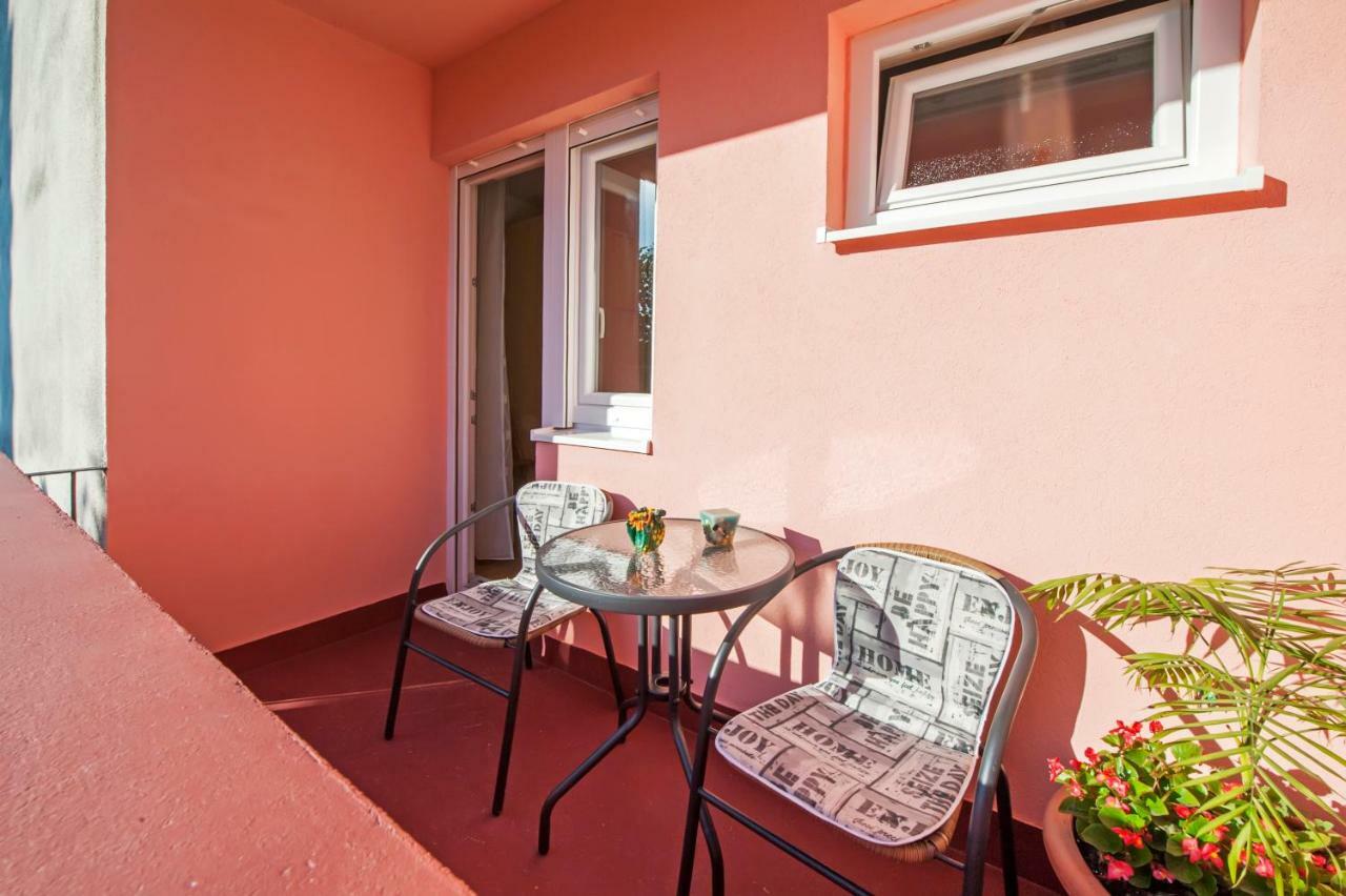 Oly Apartma *